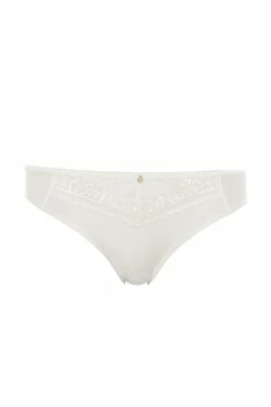 Chantelle Every Curve Slip 16 Chantelle Every Curve Slip -Outlet CHANTELLE Store C16B30 0LW 4 DE