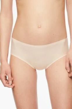Chantelle Softstretch UW BO. SHORTY 25 Chantelle Softstretch UW BO. SHORTY -Outlet CHANTELLE Store C26440 01N 1 CL FRENCH 2