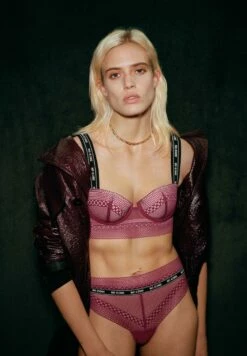 CHANTELLE X NO ICONS Tanga 13 CHANTELLE X NO ICONS Tanga -Outlet CHANTELLE Store T00C70 020 1